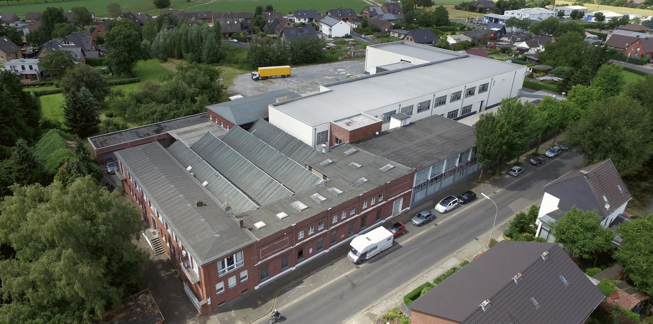 Luchtfoto van de fabriek in Kevelaer