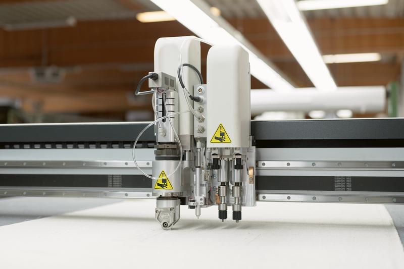 Automatic cutter in the cutting department